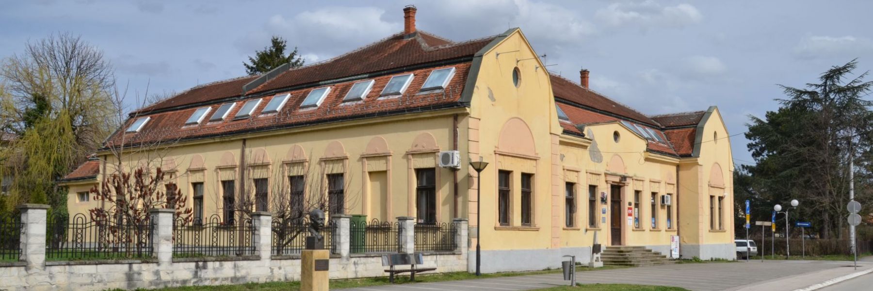 prva skolska zgrada trstenik