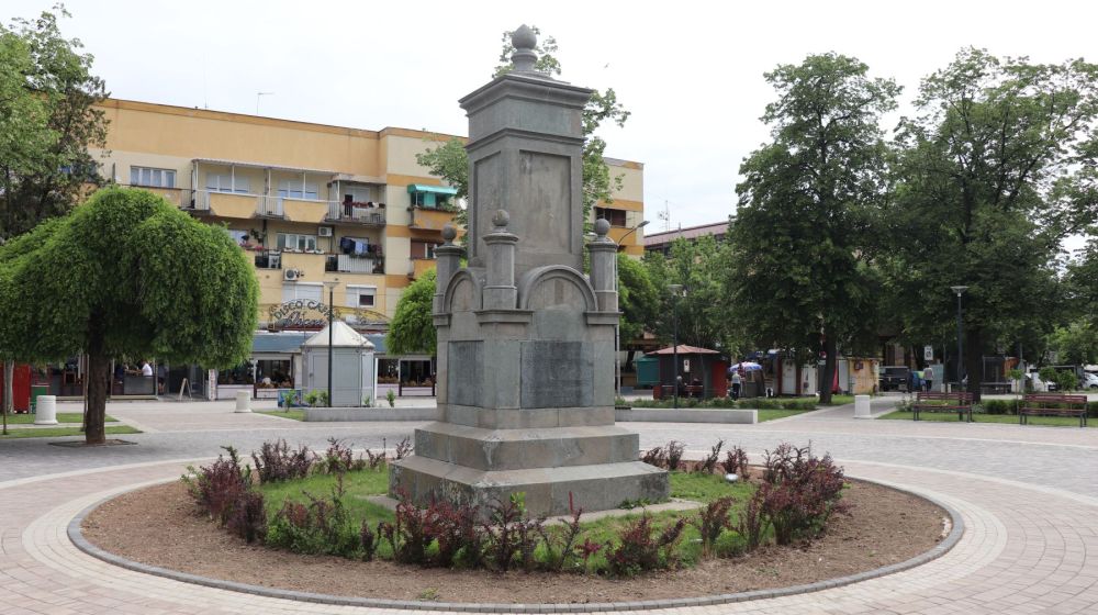 spomenik oslobodiocima, park, kursumlija