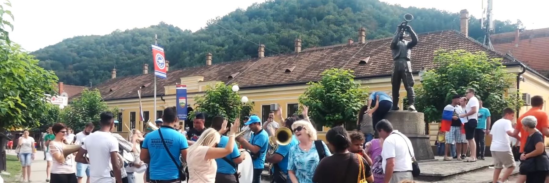 spomenik trubacu, guca