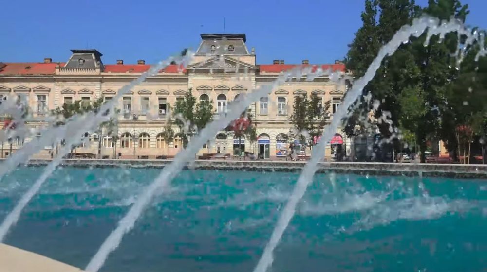 trg oslobodjenja, becej