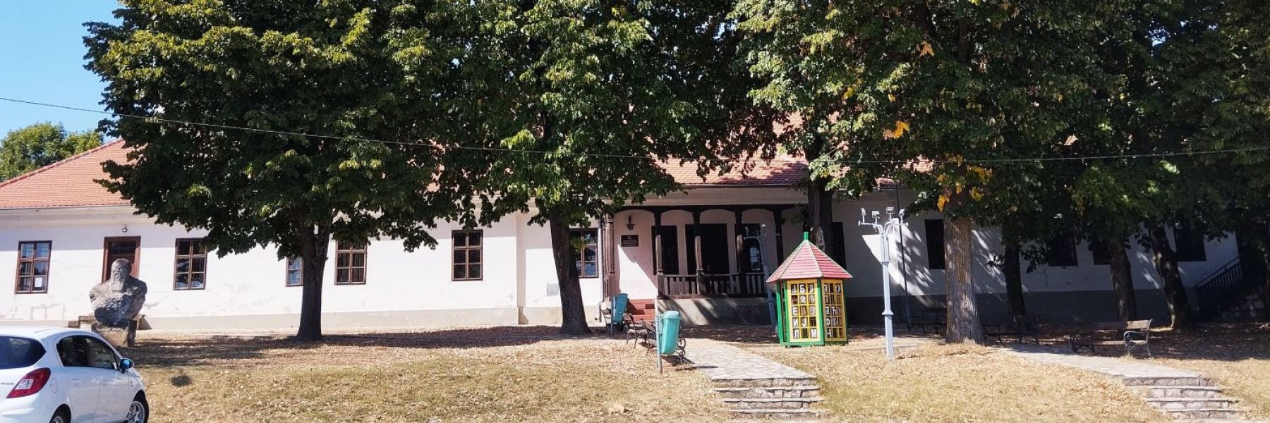 zgrada konaka, vladimirci