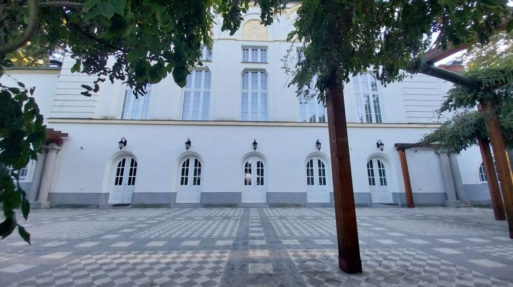 kur salon, banja koviljaca