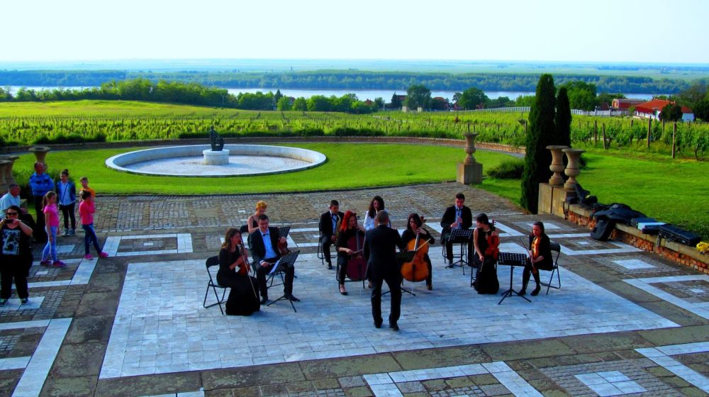 vila zlatni breg, smederevo