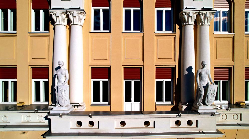 basnki dvor, banjaluka